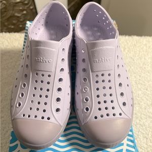 Native Jefferson purple shoes, size C12
